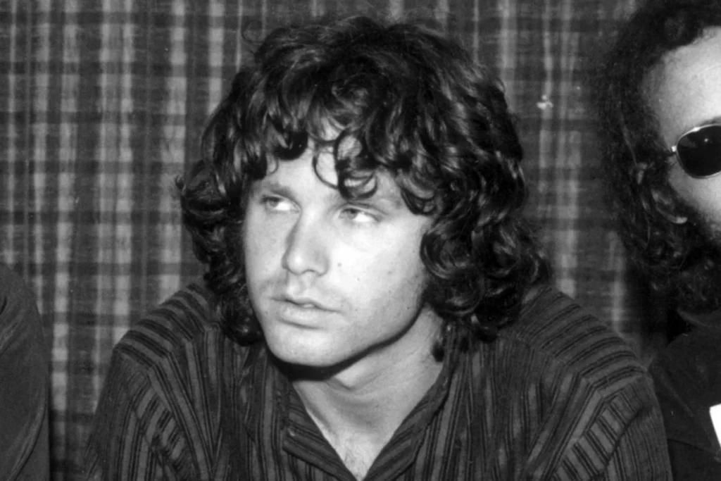 Jim Morrison Haircut: The “Young Lion” Shag That Defined The Doors’ Rock and Roll Era